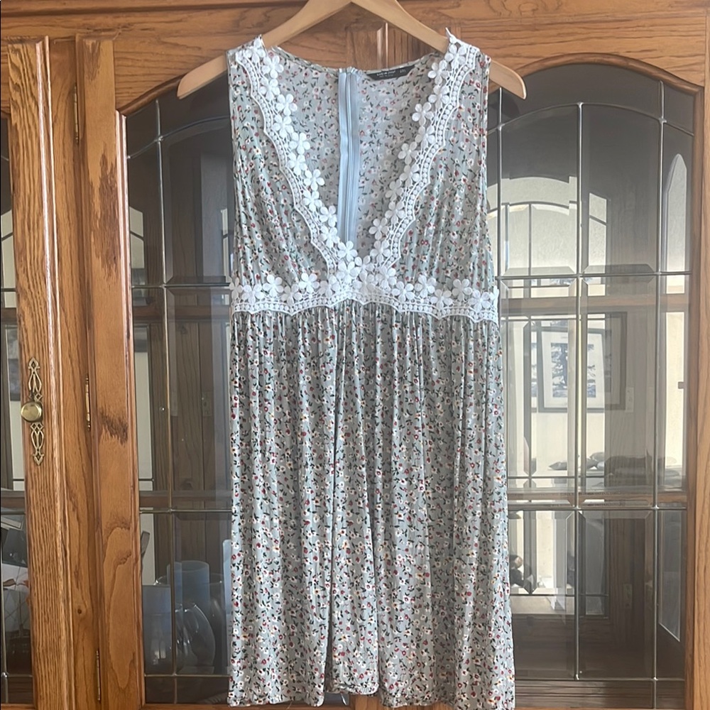 SHEIN Floral V-Neck Dress with White Lace